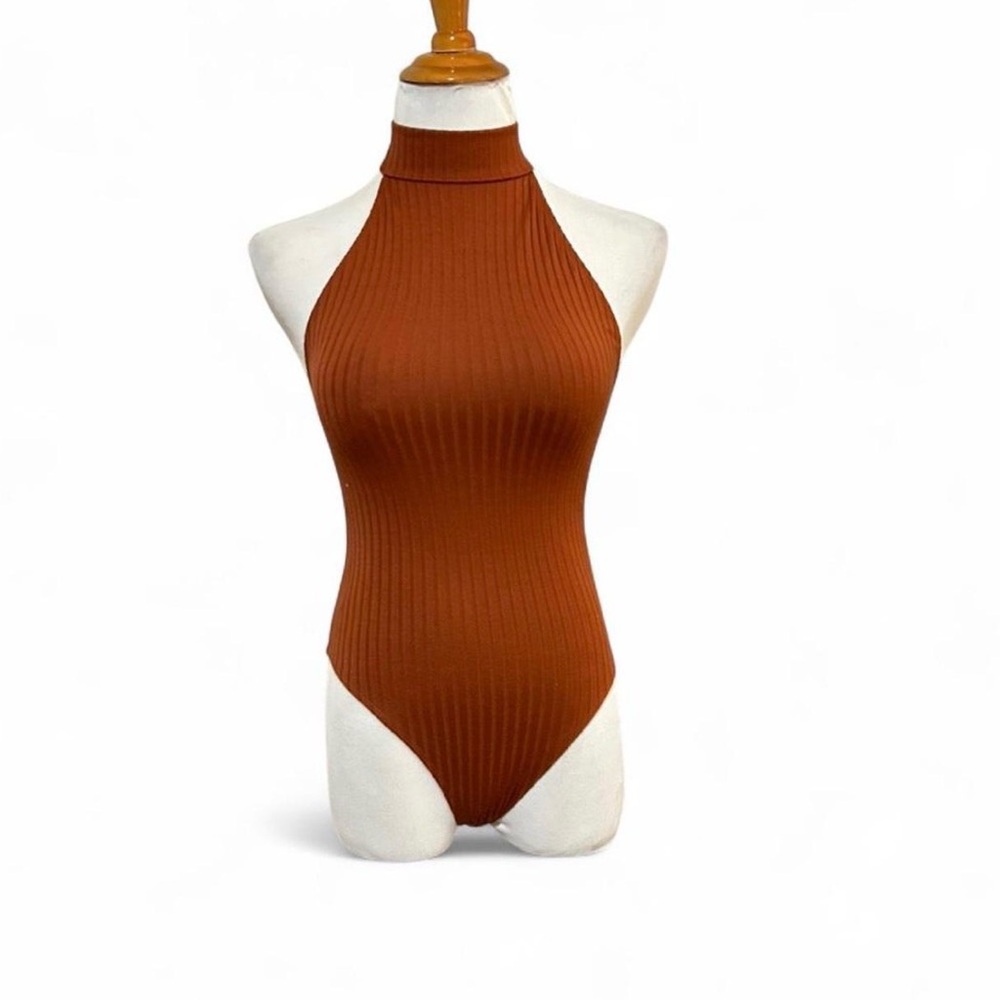 NWOT Urban Outfitters Ribbed Bodysuit in burnt orange/Warm Brown
